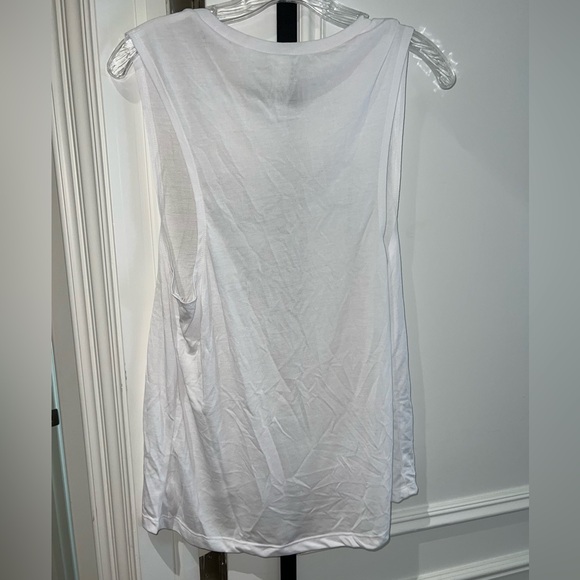 White tank top - Picture 2 of 2
